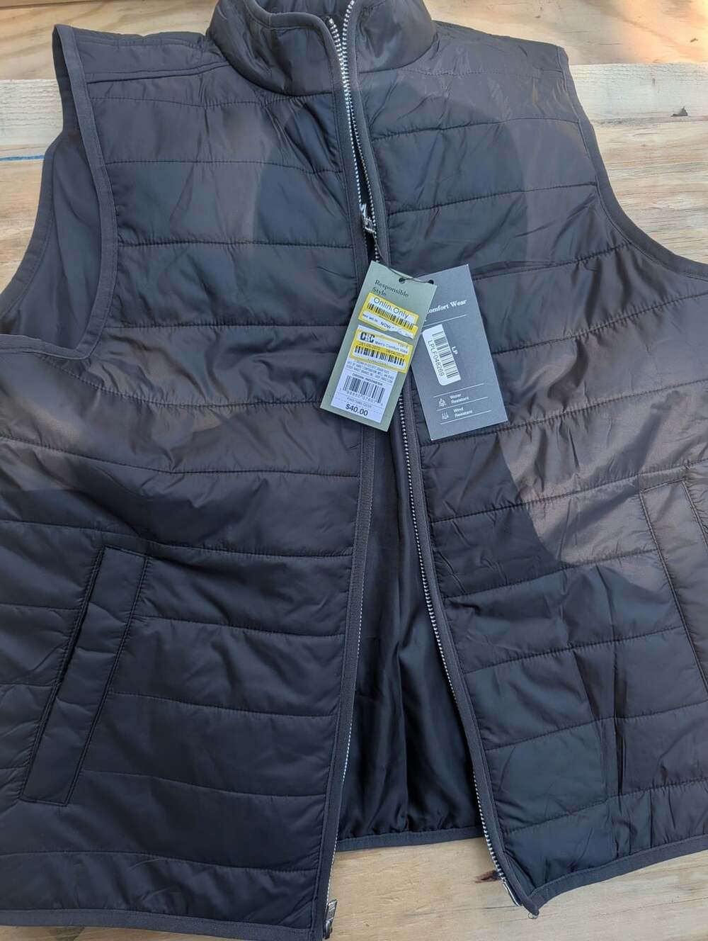 Target Men's Comfort Wear Puffer Vest LP Black Water Resistant